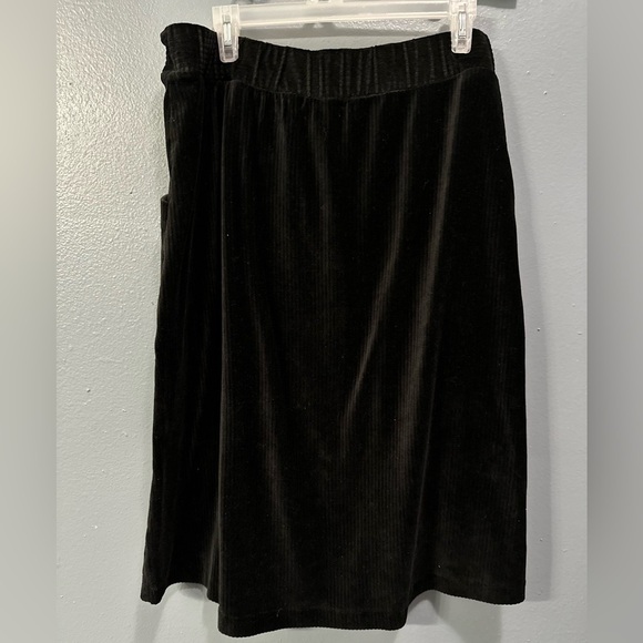 70s Black Velvet Button Mid-length Skirt Stretch with pockets size XL Vintage - Picture 4 of 8